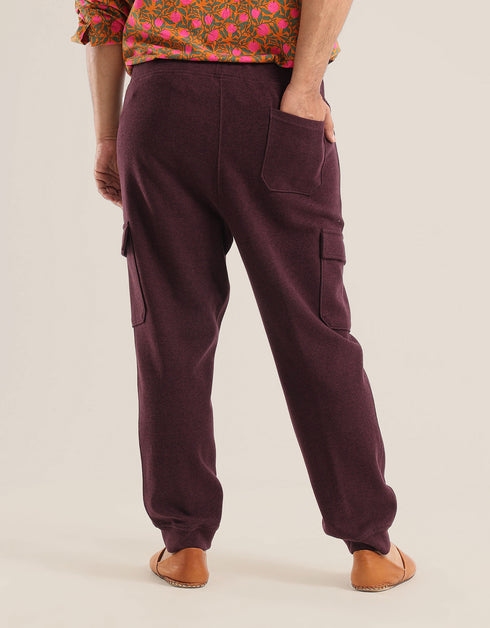 Sweatpants with elastic waistband
